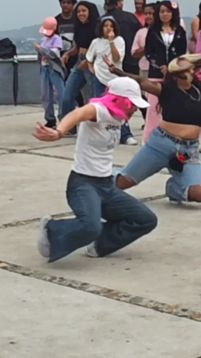 Video de KDAY Guatemala en TikTok